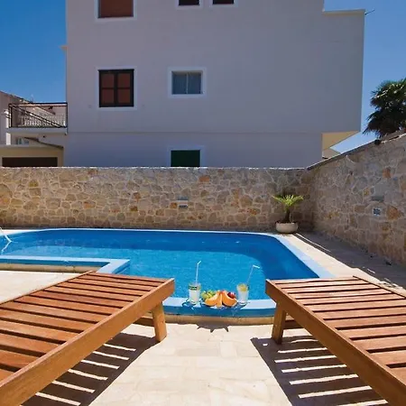 Holiday House With Pool And Whirlpool Sara Holiday home