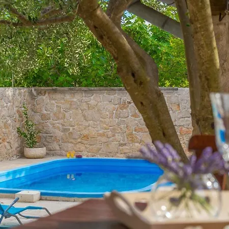Holiday House With Pool And Whirlpool Sara Holiday home *