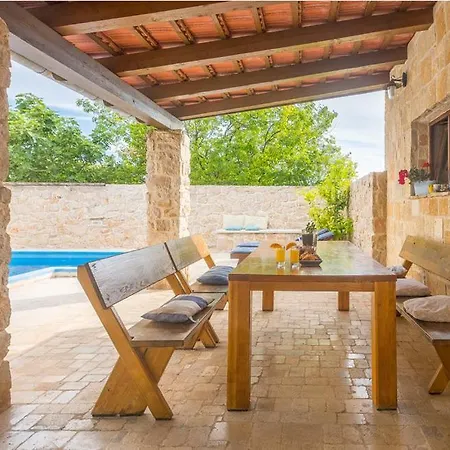 Holiday home Holiday House With Pool And Whirlpool Sara