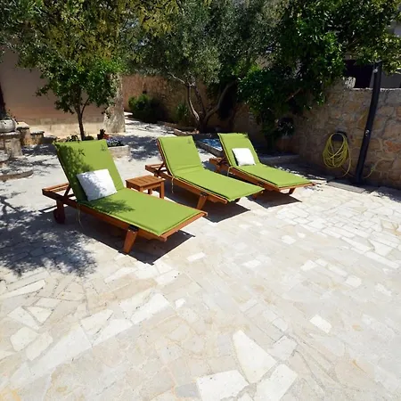 Holiday House With Pool And Whirlpool Sara *