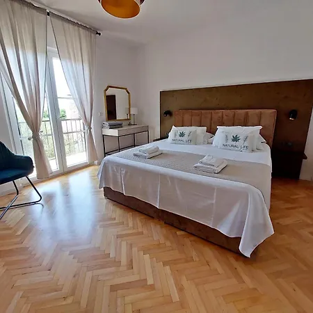 Holiday House With Pool And Whirlpool Sara Holiday home *